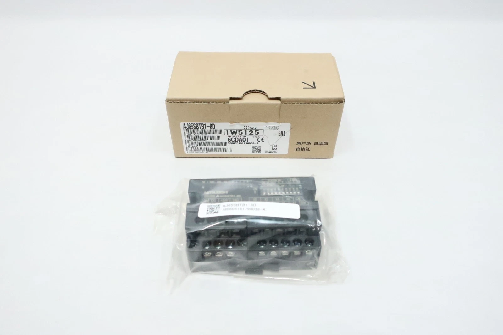 AJ65SBTB1-8D Mitsubishi Electric, Módulos PLC y extensiones