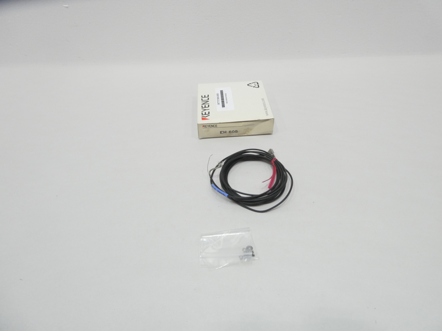 Keyence EH-605 EH-605 Ultra-Thin Shielded Sensor Head — Sensori di prossimità e induttivi