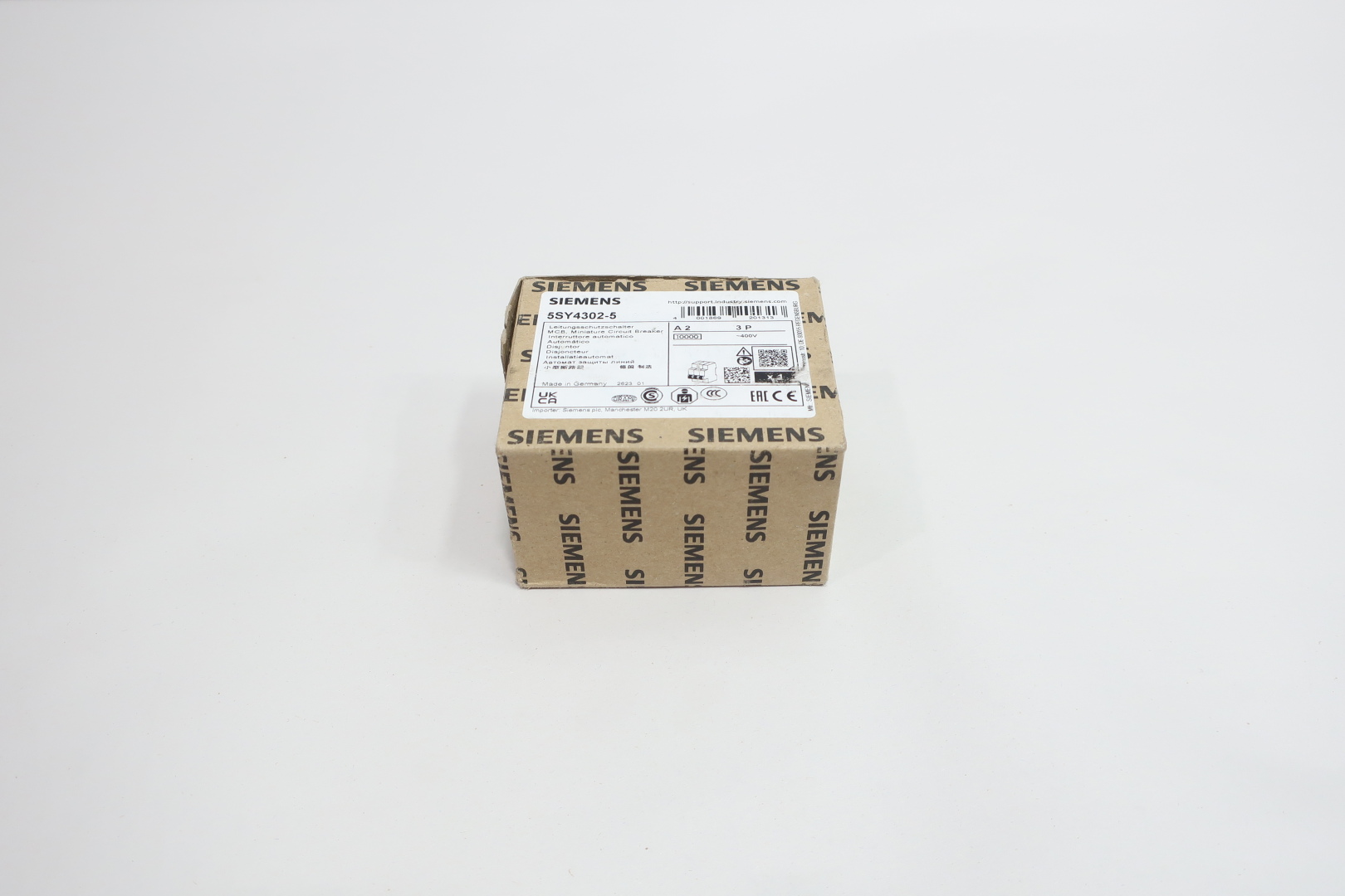5SY4302-5 Siemens, Interruttori automatici e fusibili