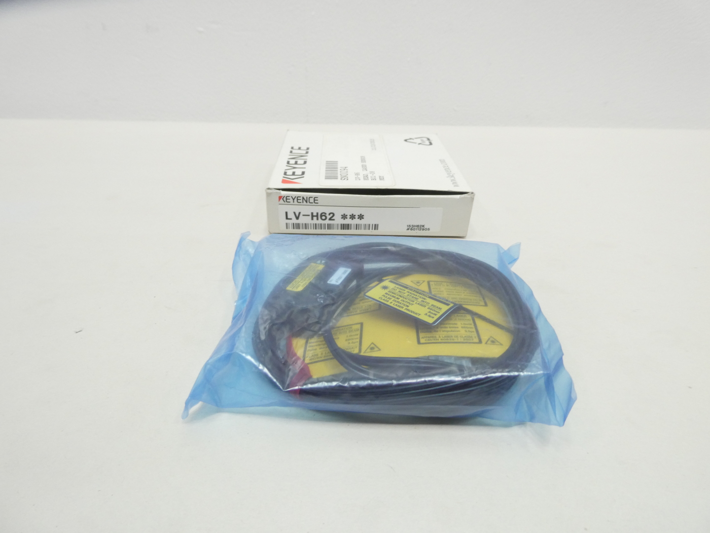 Keyence LV-H62 LV-H62 Retro-reflective Sensor Head — Optische & optoelektronische Sensoren