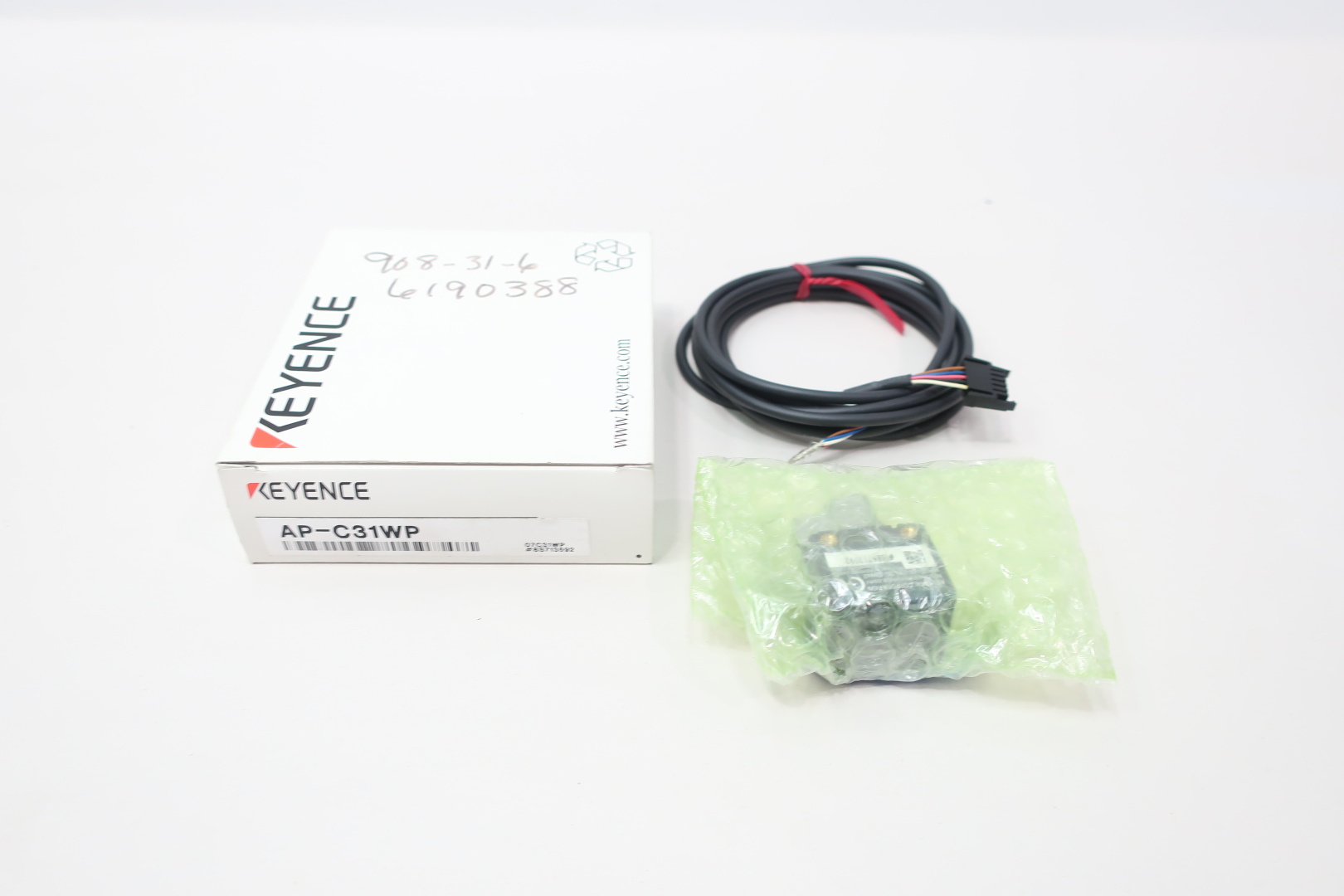 Keyence AP-C31WP AP-C31WP Main Unit, Negative-pressure Type, -101.3 kPa, PNP — Druck- & Durchflussmessung