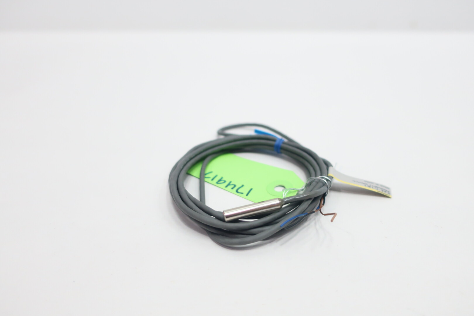 E2E-C1B1 Omron, Proximity & Inductive Sensors