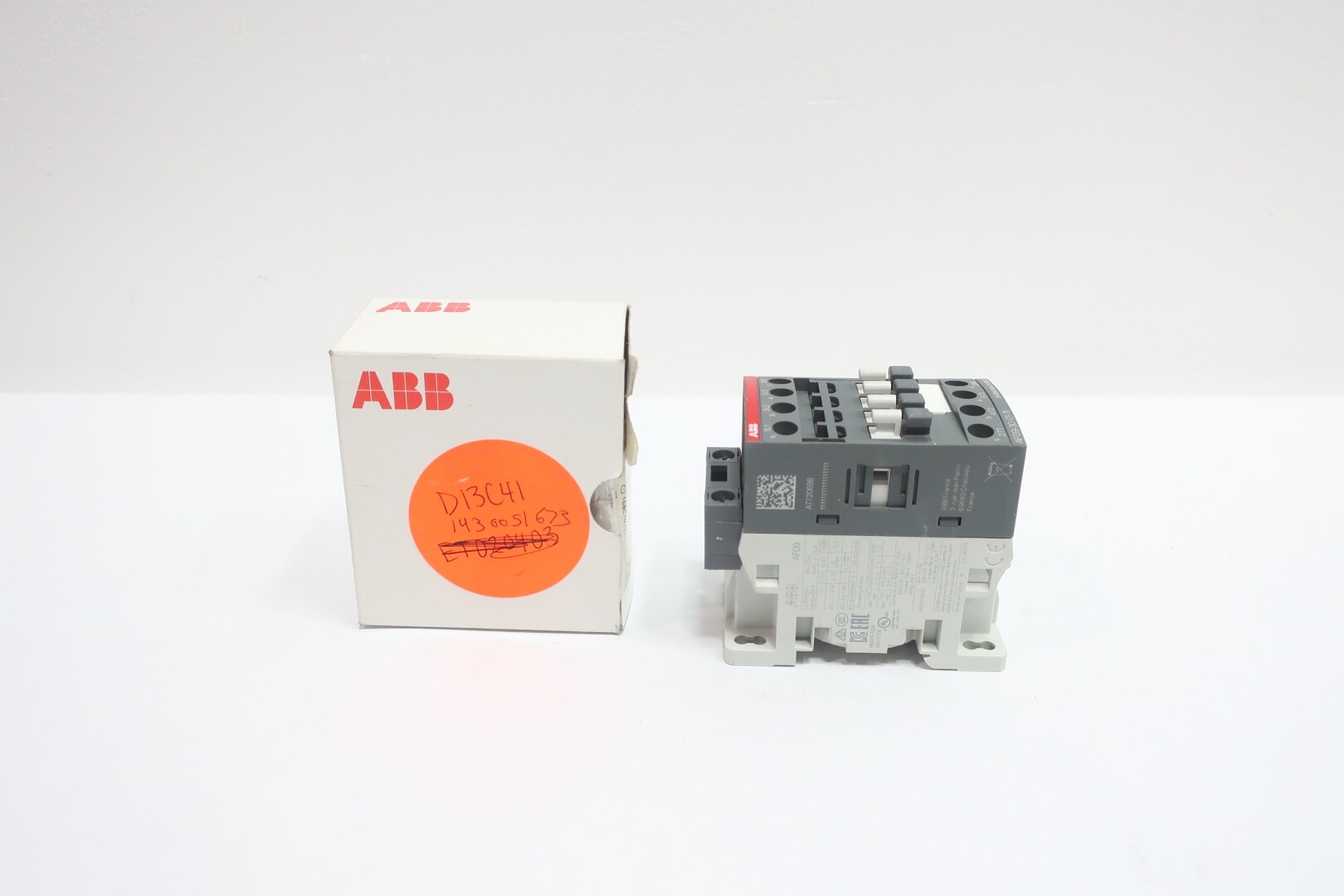 AF09-30-01-11 ABB, Elettronica e PCB