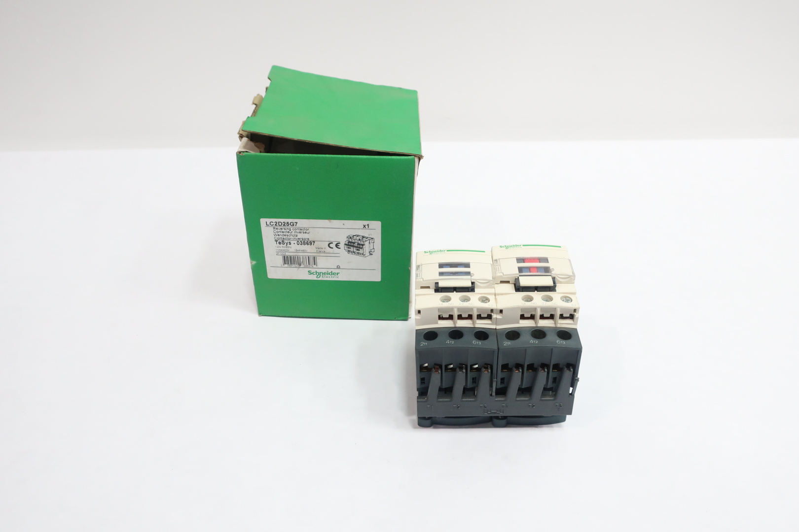 Schneider Electric LC2D25G7 TeSys Deca IEC contactor, 25 A, 3 P, 15 HP at 480 VAC, reversing, 120 VAC 50/60 Hz coil — Electronics & PCBs