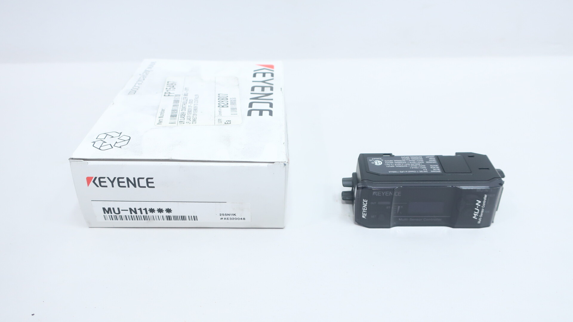 MU-N11 Keyence, Kontrolery i regulatory