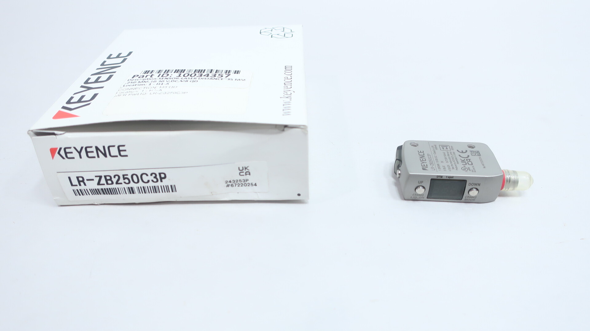 Keyence LR-ZB250C3P LR-ZB250C3P Rectangular Laser Sensor — Proximity & Inductive Sensors
