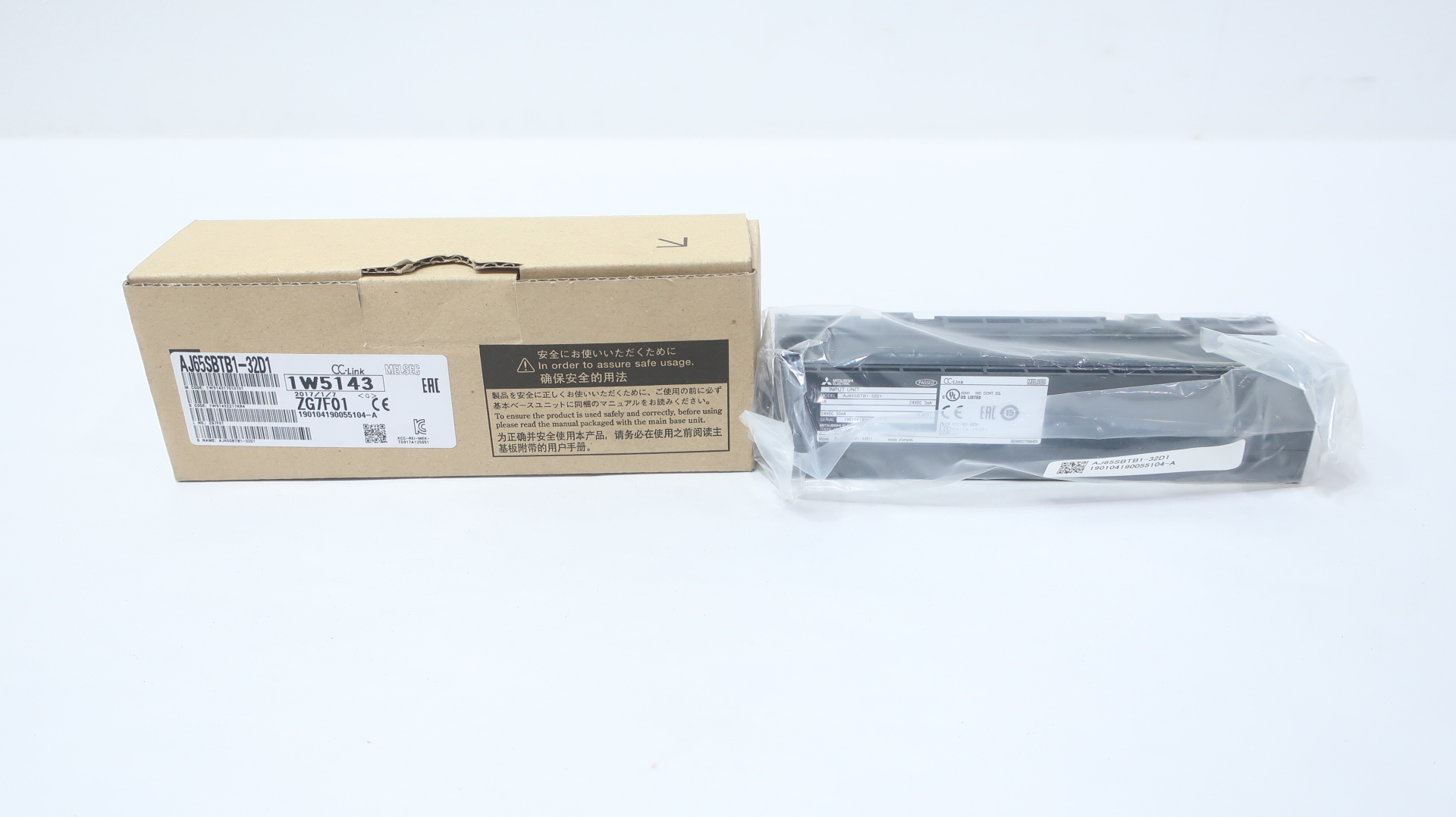 AJ65SBTB1-32D1 Mitsubishi Electric, Módulos PLC y extensiones