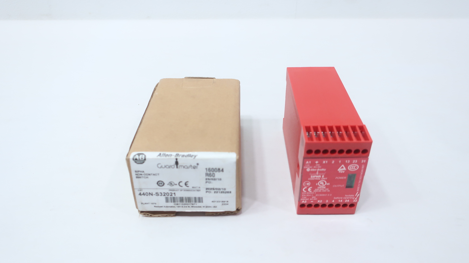 Allen Bradley 440N-S32021