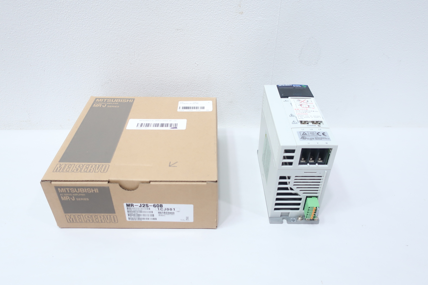 Mitsubishi MR-J2S-60B MELSERVO-J2-Super Servo Amplifiers & Motors — Servomotoren & Servoantriebe