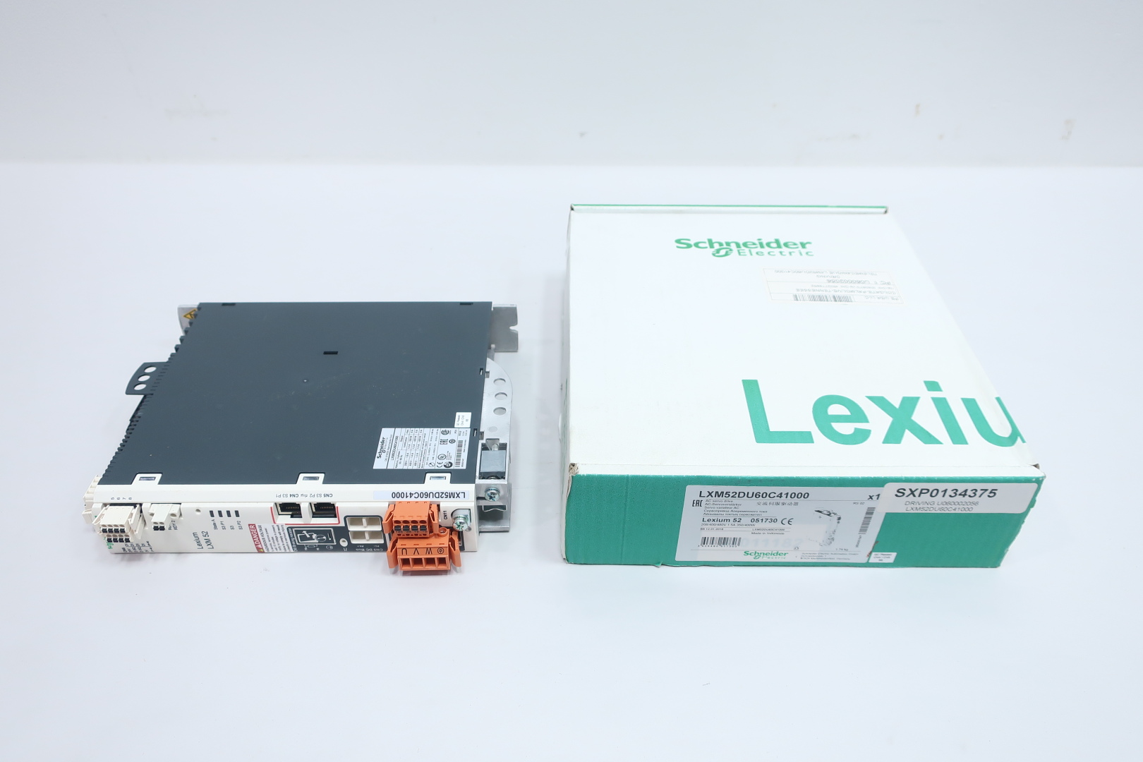 LXM52DU60C41000 Schneider Electric, Servomotors & Servo Drives