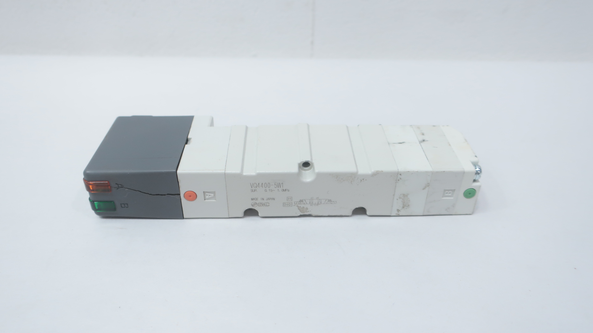 SMC VQ4400-5W1 VQ4*0*, 4000 Series, 5 Port Solenoid Valve, Plug-in, Base Mounted — Akcesoria ogólne