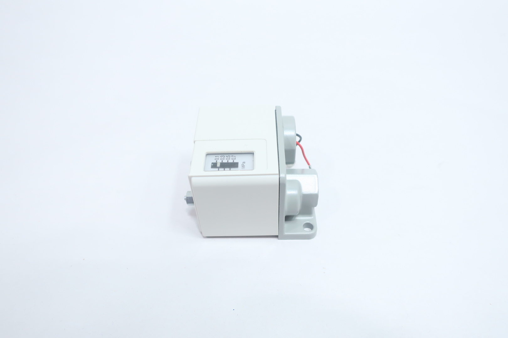 SMC IS3000-02L5 IS3000, Mechanical Pressure Switch, AC/DC, IS3000-02L5 — Pressure & Flow Measurement
