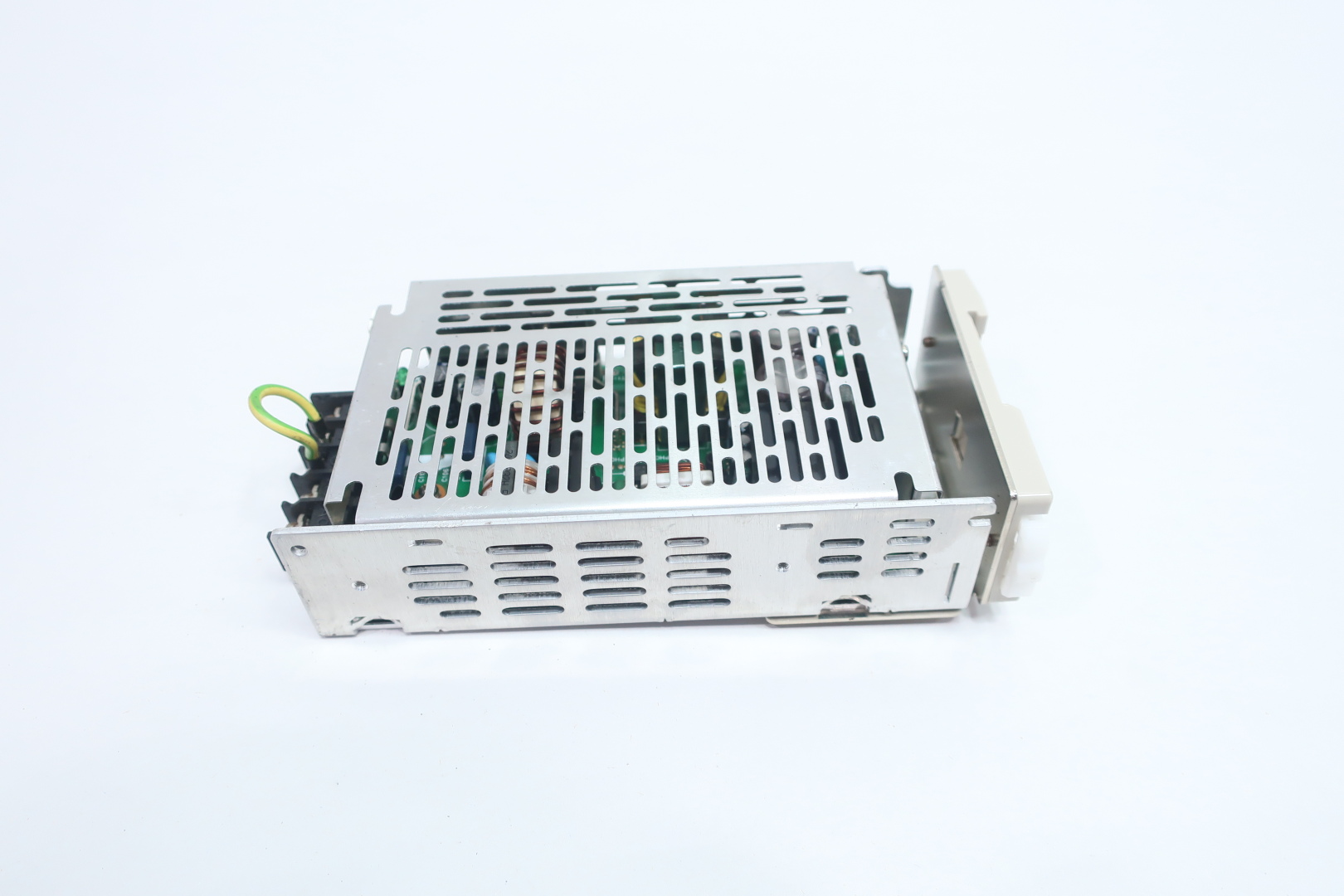 S8JX-P15024CD Omron, Stromversorgung