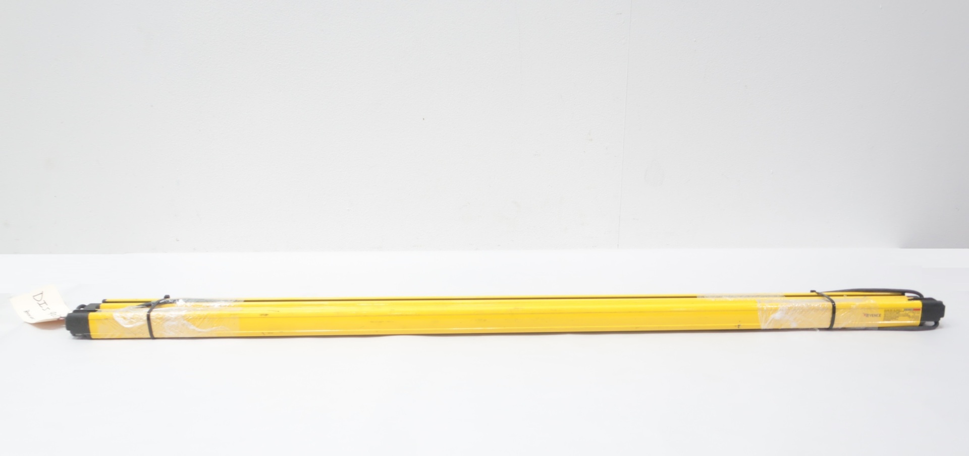 Keyence GL-R64H GL-R64H Safety Light Curtain — Optical & Photoelectric Sensors