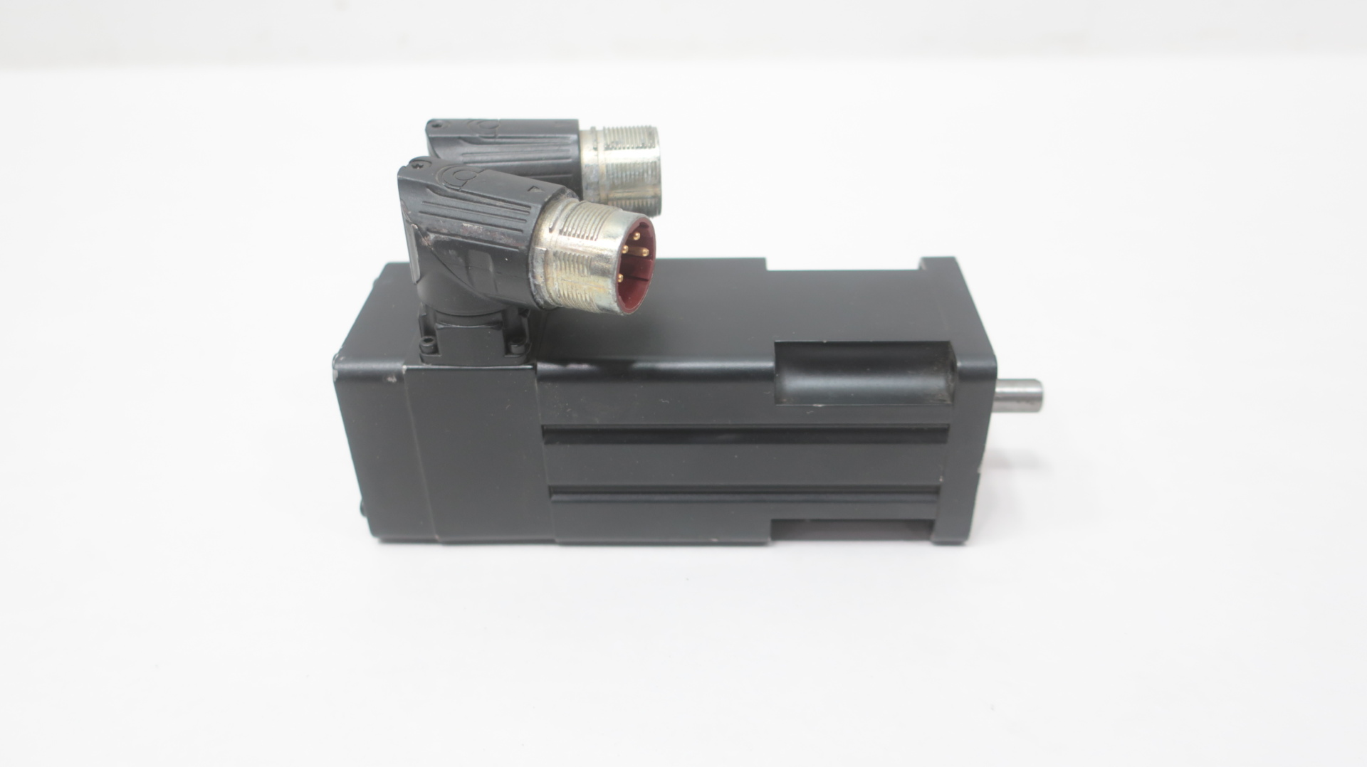 MPL-B1530U-VJ72AA Allen Bradley, Servomotores y servoaccionamientos